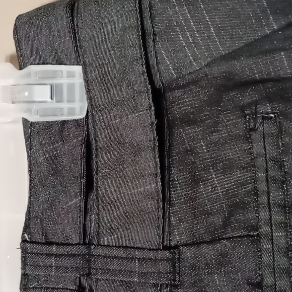 Gray Trousers with Elegant Design - Picture 8 of 9